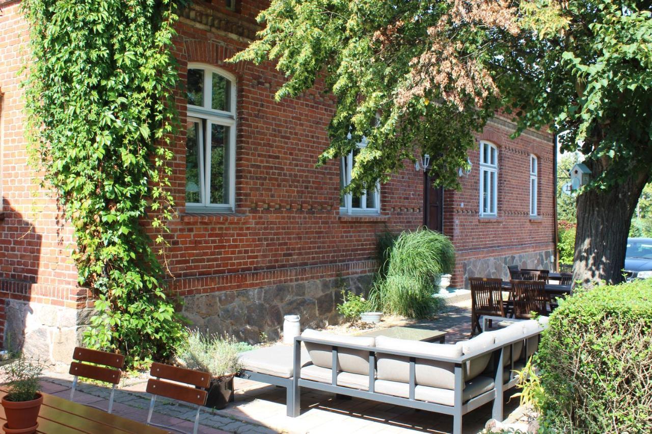Hotel Sankt Georg Neubrandenburg Exterior foto